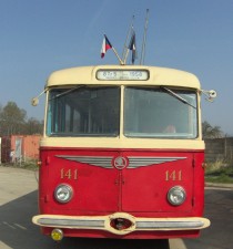Троллейбус 8TR