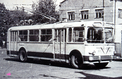 Троллейбус Зиу-7
