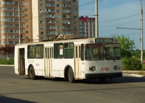 Троллейбус ЗИУ 682_B1